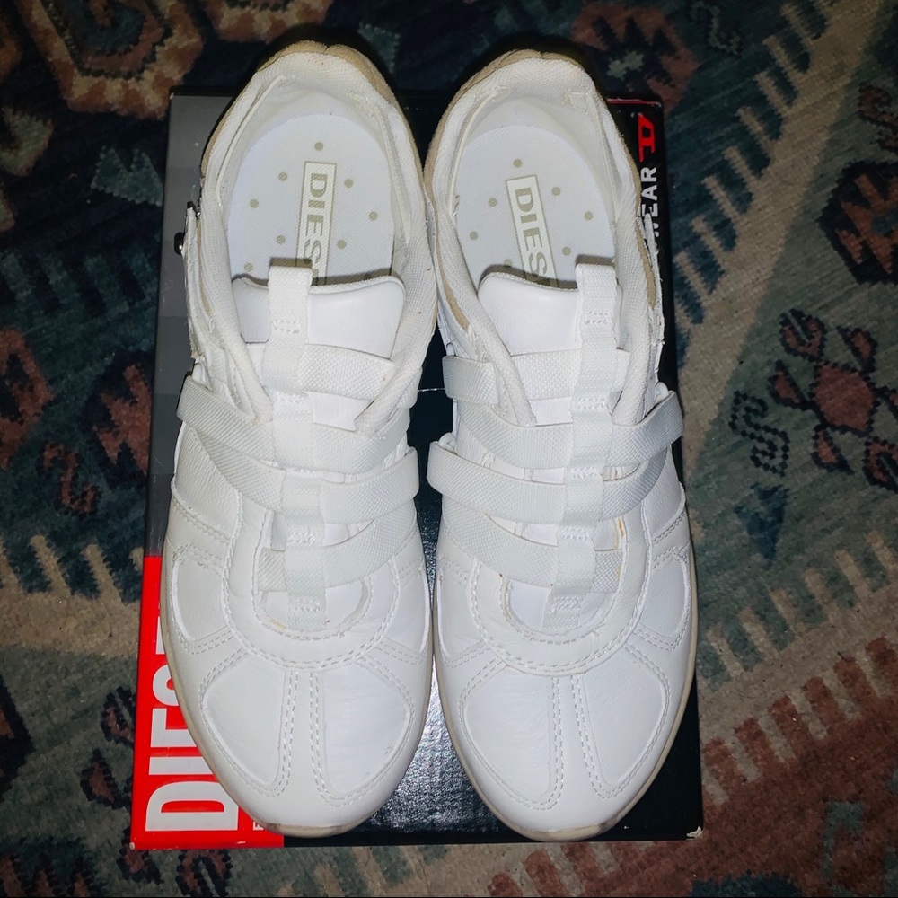 Diesel women’s White Moslette shoes size 8